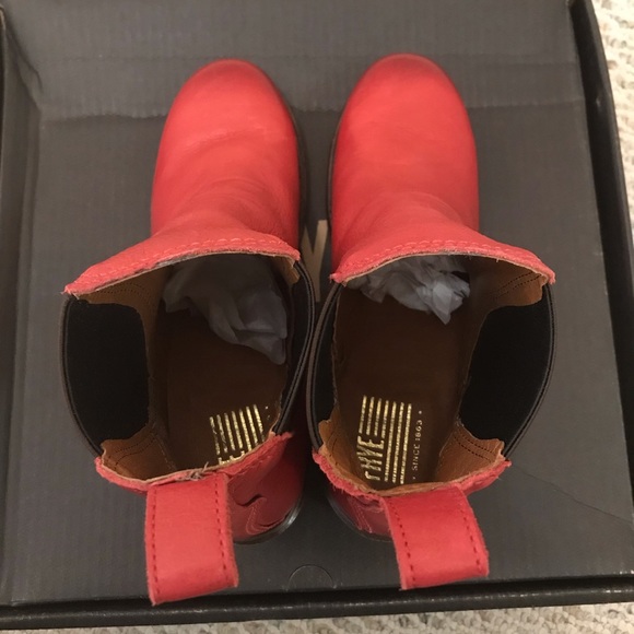 🆕 FRYE red leather sabrina heel ankle boot bootie - Picture 6 of 7